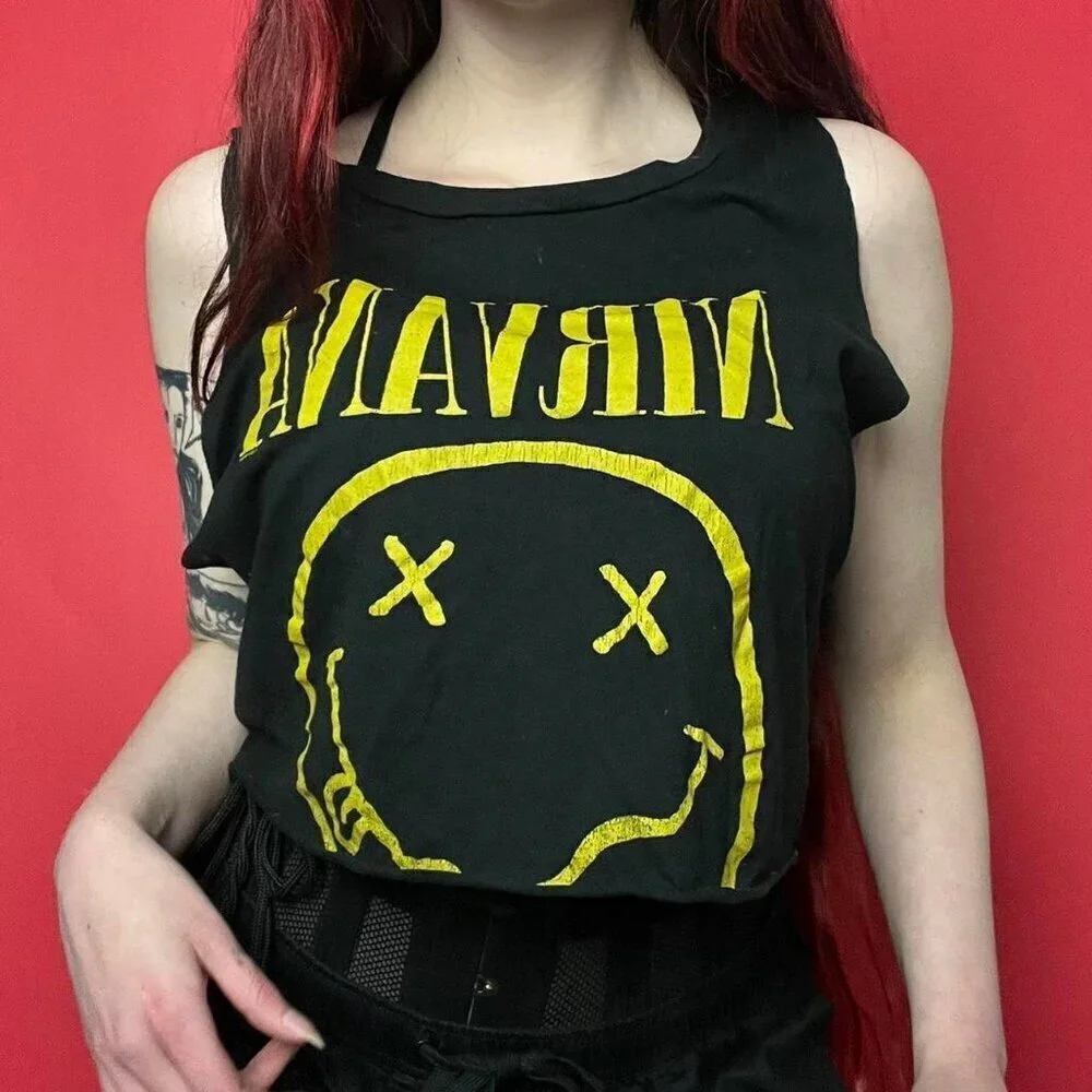 Forever 21 / Cut to crop nirvana top 🖤💛​​​​​ - Picture 4 of 5